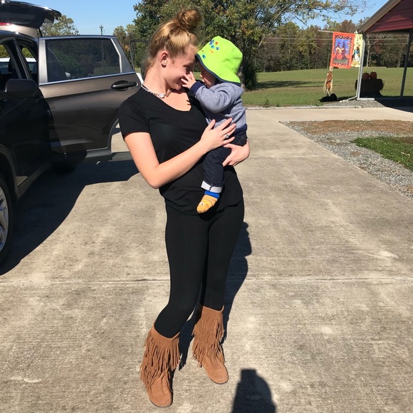 Meet your Posher, Mckenzie - Picture 1 of 1